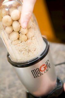 Magic Bullet vs Ordinary Blender: How to Make Nut Butter - Cupcake Project