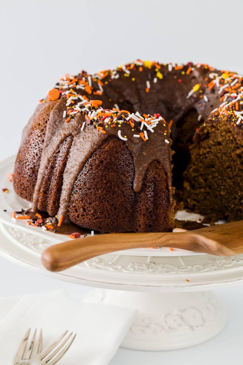 Easy Pumpkin Spice Bundt Cake - Cupcake Project