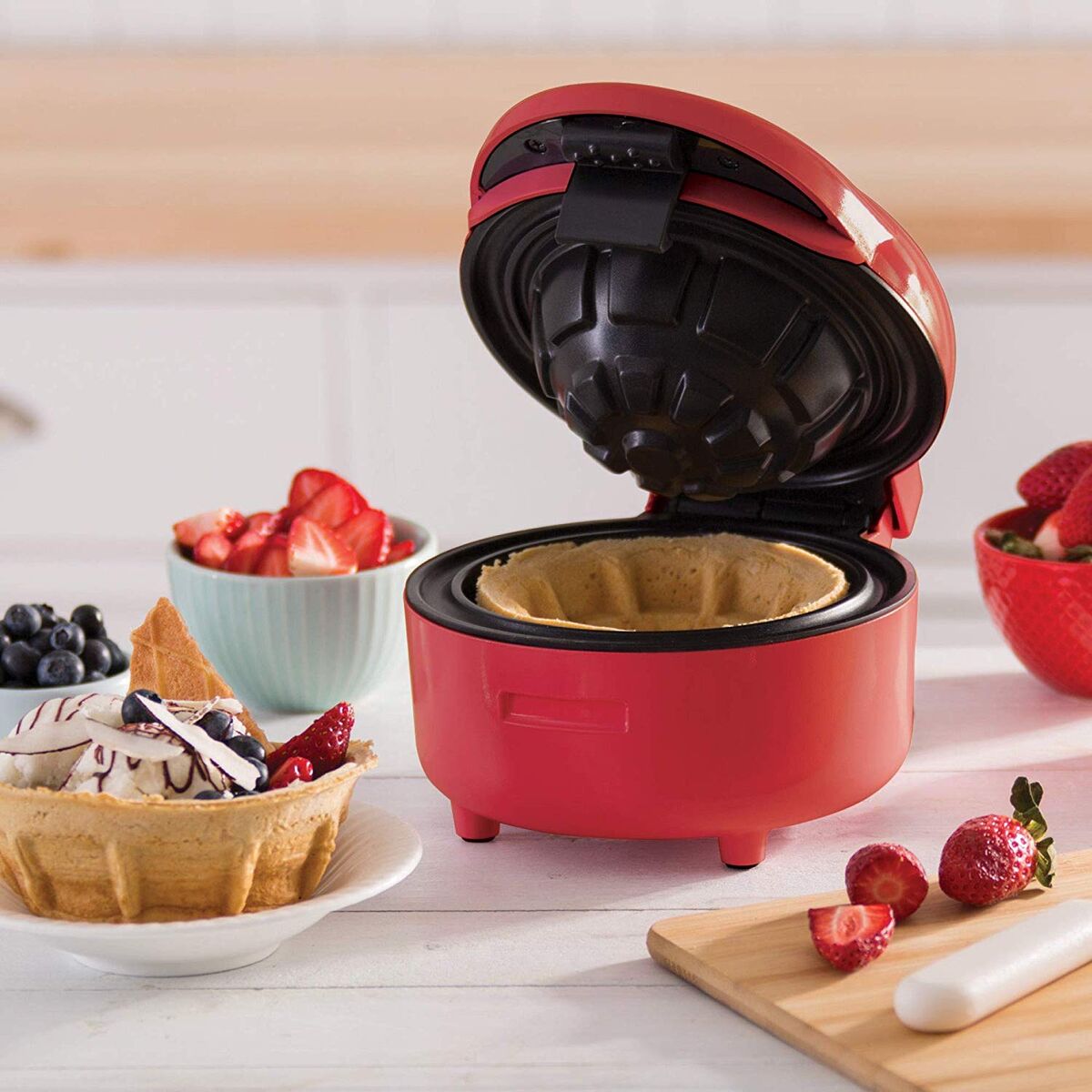 https://cdn.cupcakeproject.com/wp-content/uploads/2009/06/waffle-bowl-maker.jpg