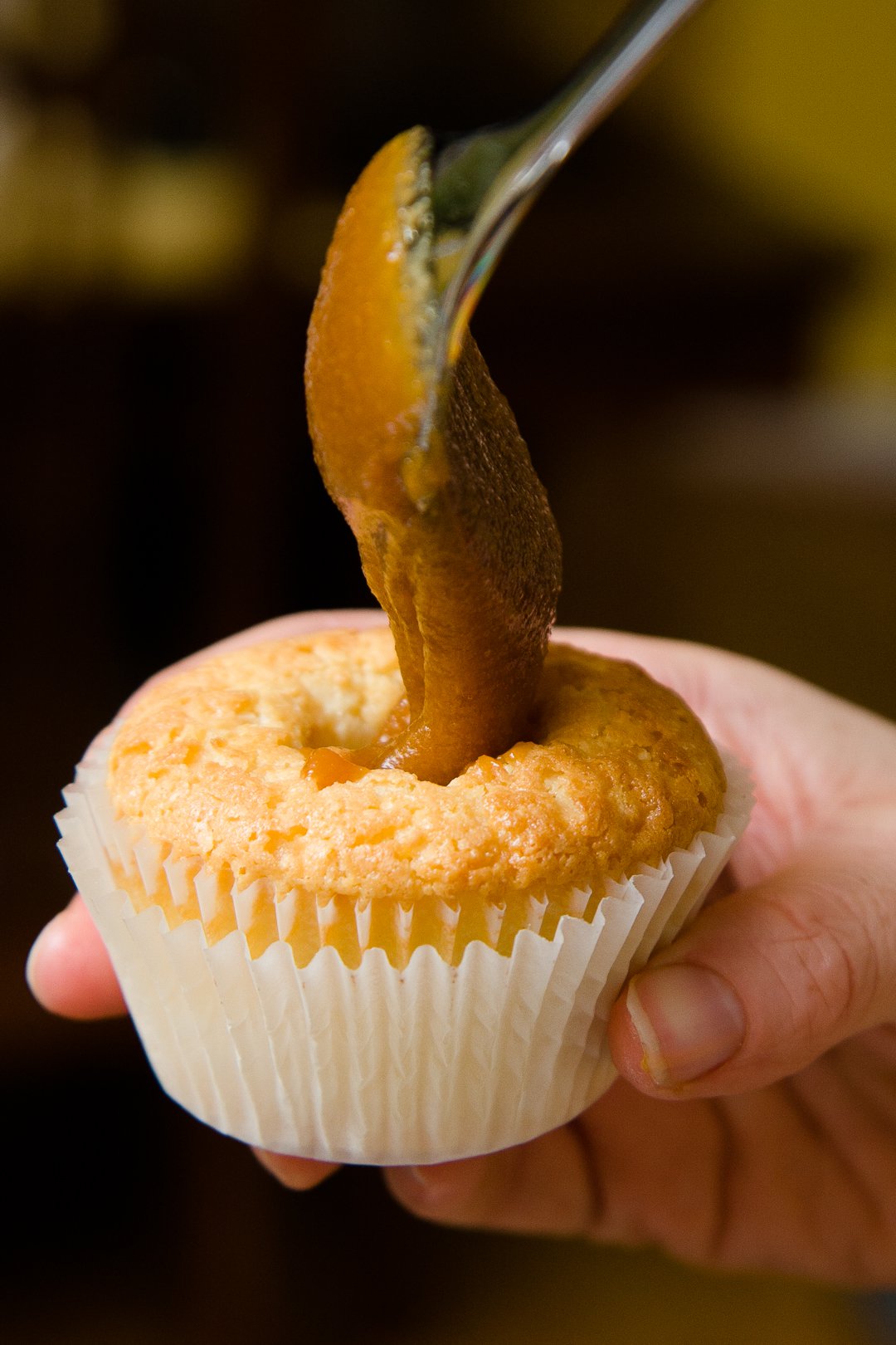 making the best cupcake recipe with caramel icing