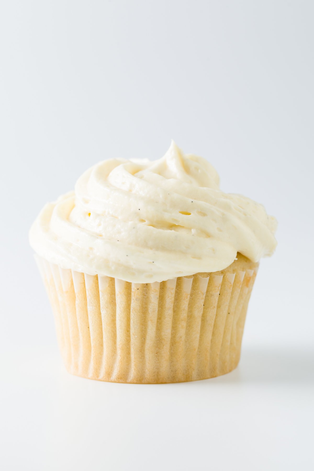 Best Vanilla Cupcakes Recipe - Step-by-Step Instructions and Video