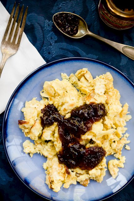 matzah brei topped with jam