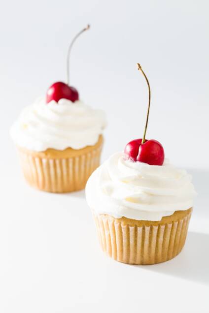 Cherry cobbler cupcakes