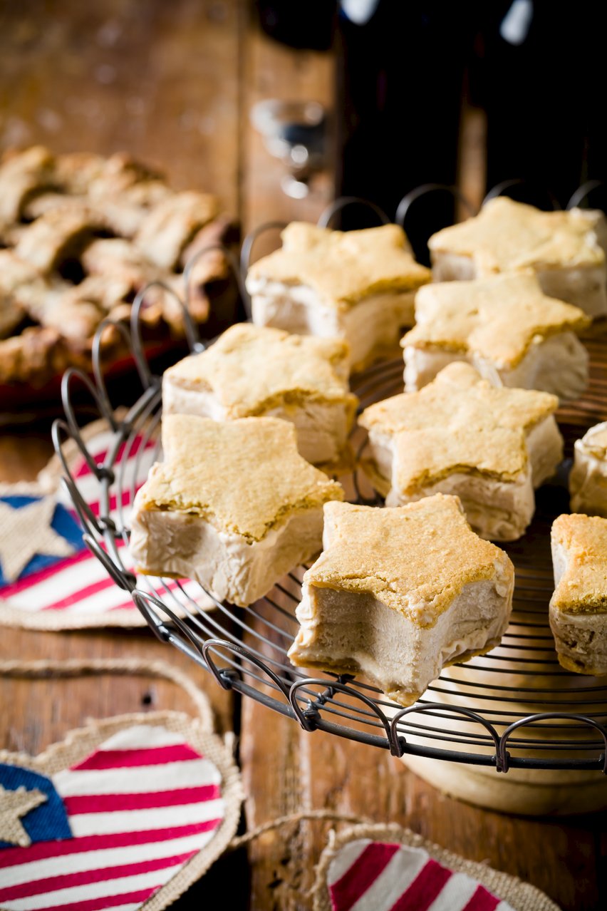 Vanilla Cola Ice Cream Sandwiches