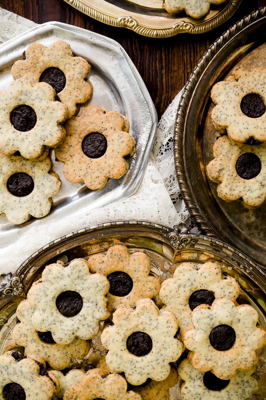 Cookies with poppy seed filling