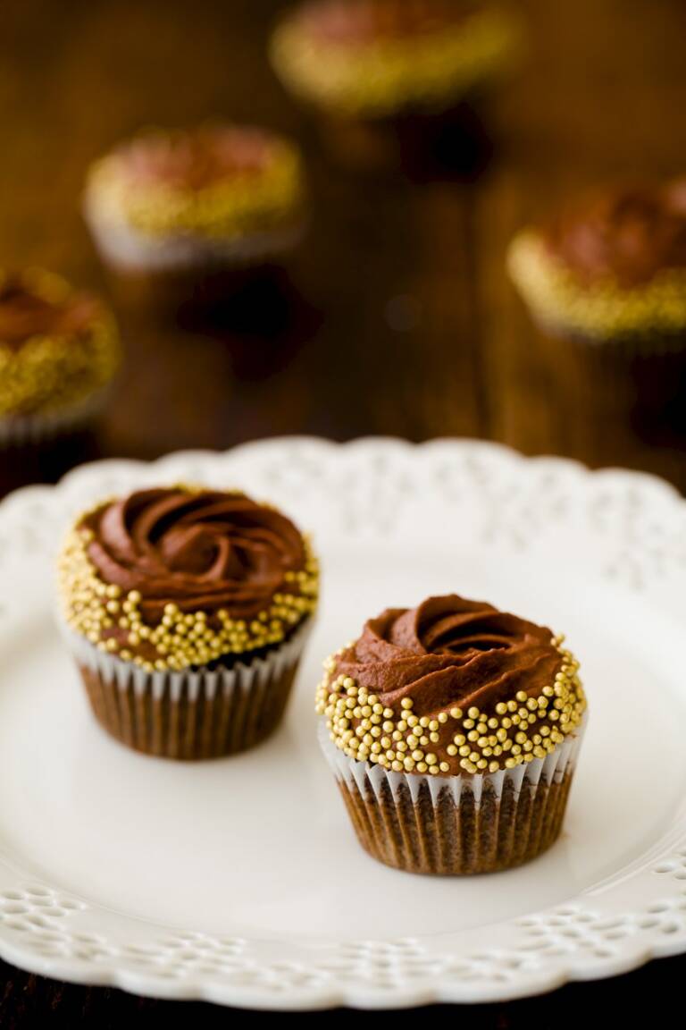 chocolate-mousse-frosting-dark-decadent-and-creamy-cupcake-project