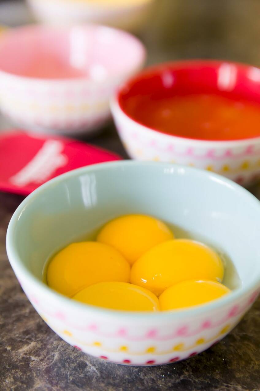 What's the Difference Between Italian, Swiss, and French Buttercream