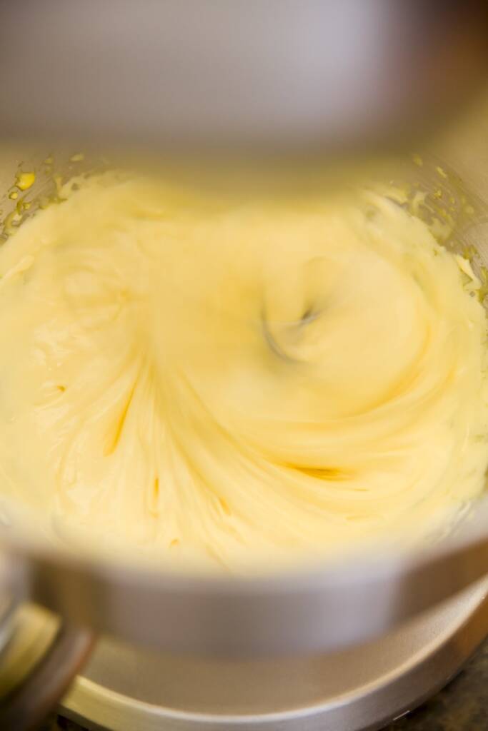 What's the Difference Between Italian, Swiss, and French Buttercream