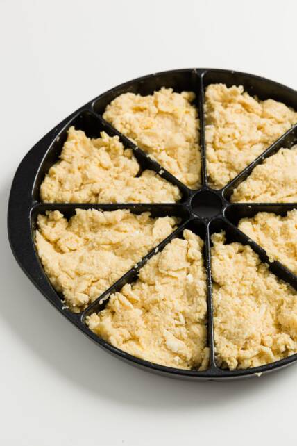 Scone batter en una sartén scone