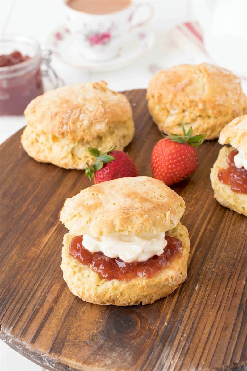 Classic-English-scones