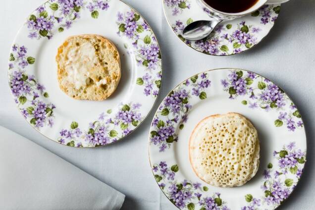 English Muffin vs Crumpet