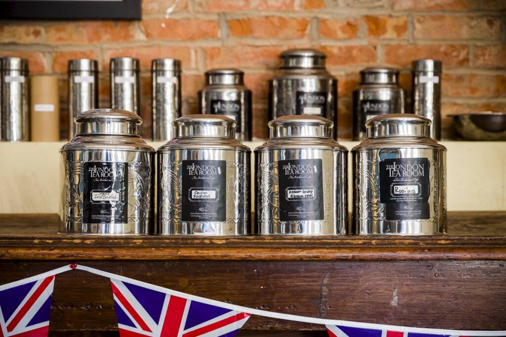 How to Enjoy Tea and Crumpets Cupcake Project