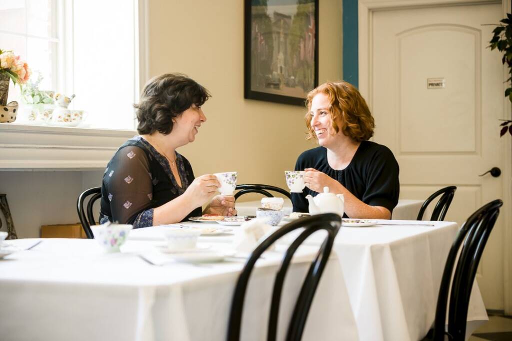 How to Enjoy Tea and Crumpets Cupcake Project
