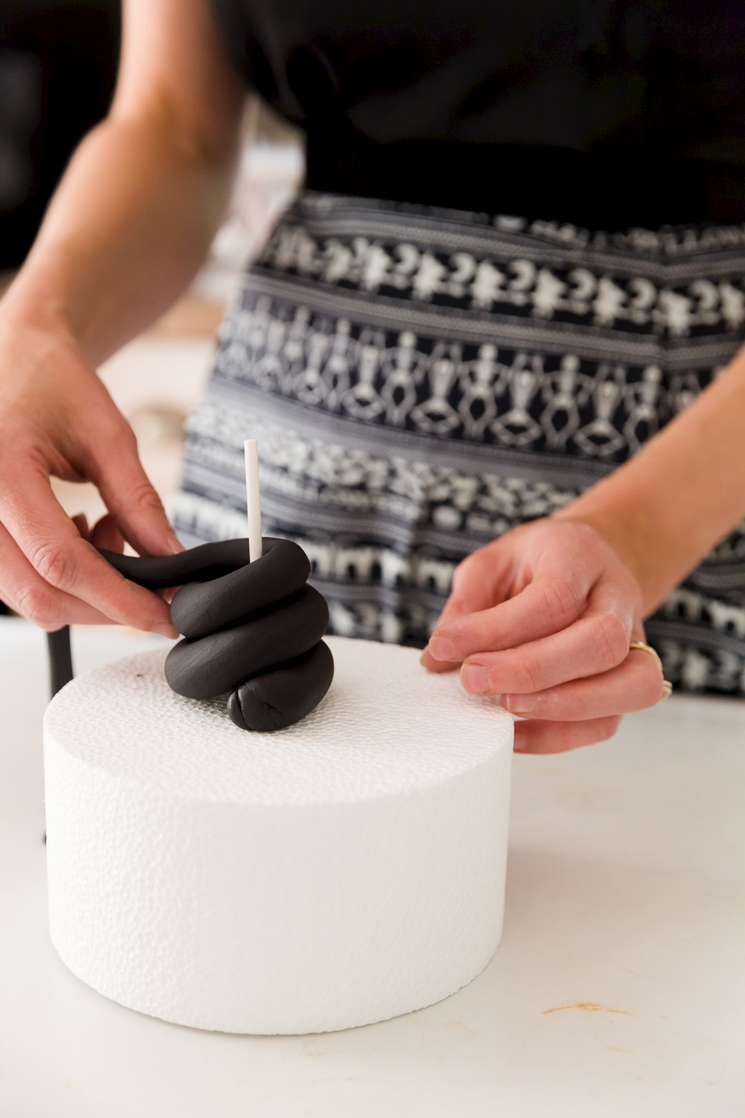 Curling fondant around popsicle stick