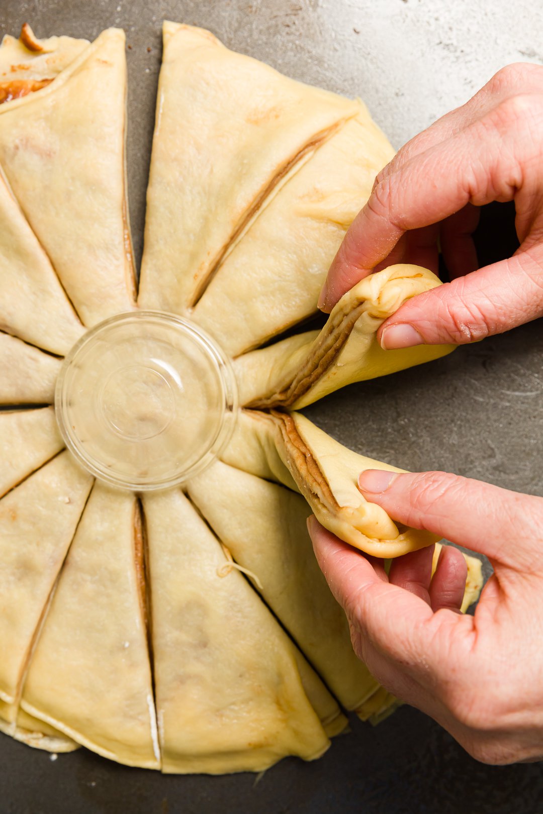 Twisting a star bread