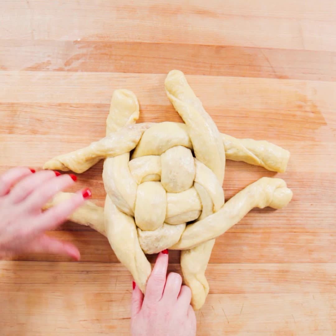 Braiding a Round Challah Photo