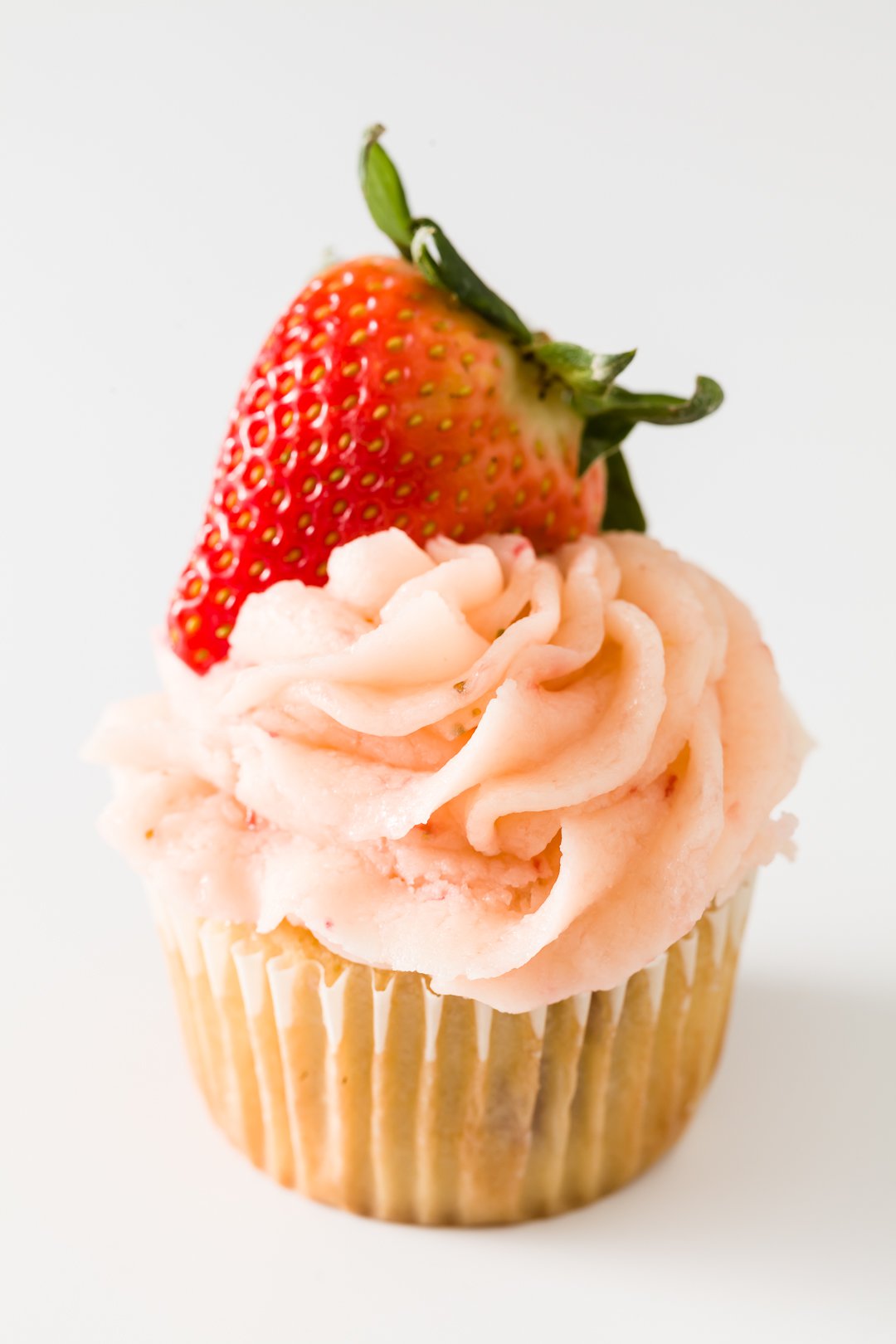 Fresh Strawberry Buttercream Frosting | Cupcake Project