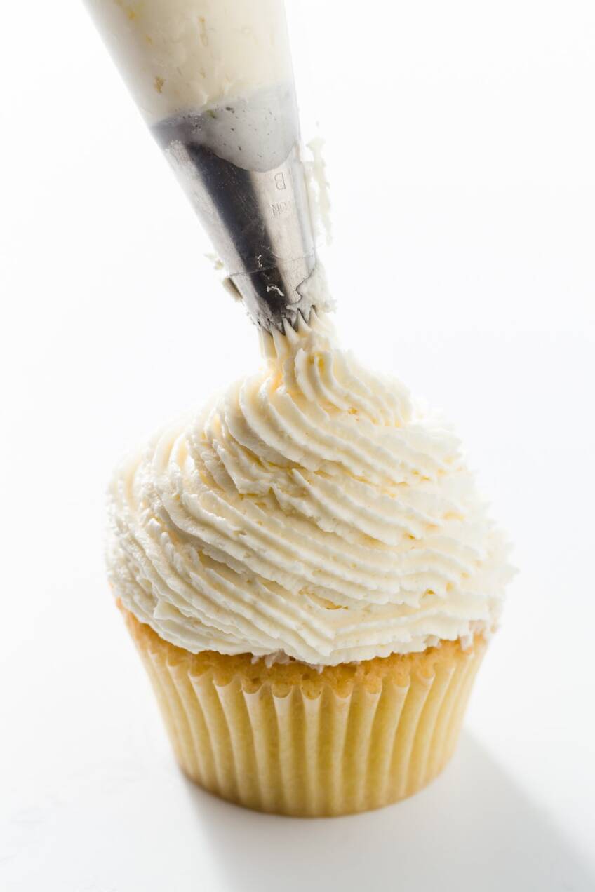 Lemon Buttercream Frosting | Cupcake Project