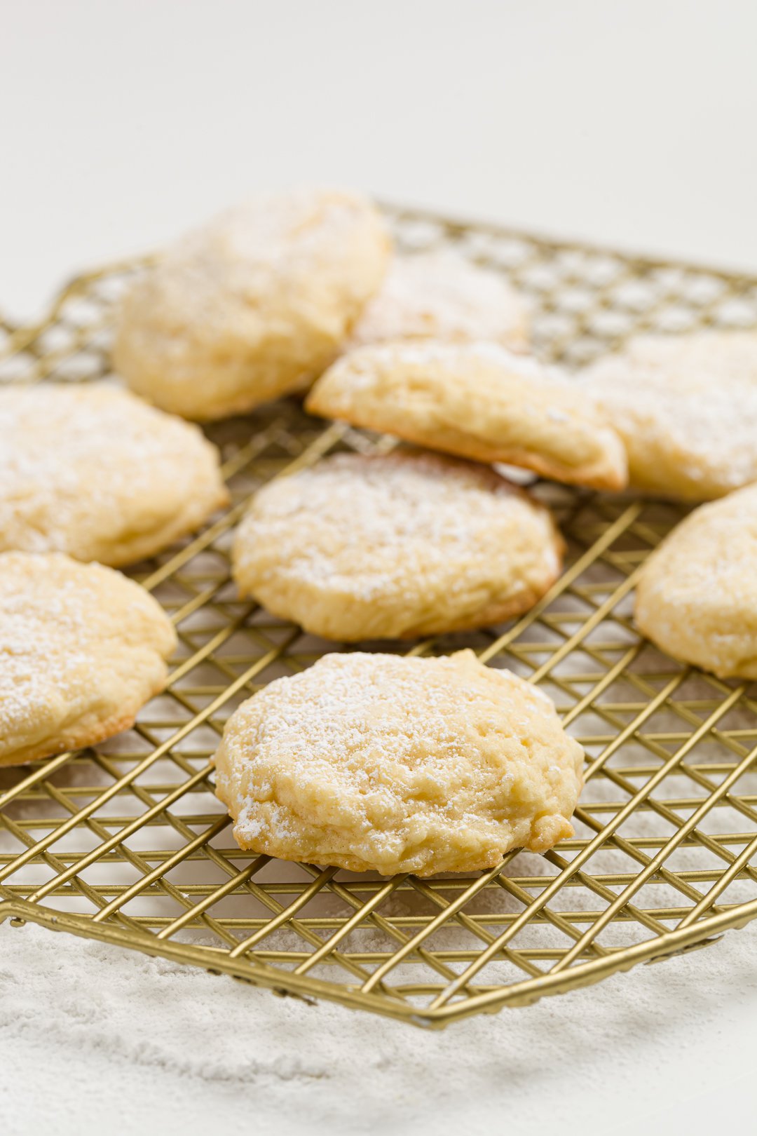 Cookies cooling on cooling rack