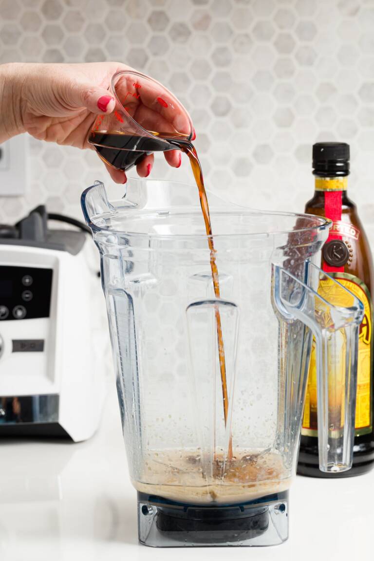 How to Make a Mudslide Cocktail Frozen Mudslide and Traditional