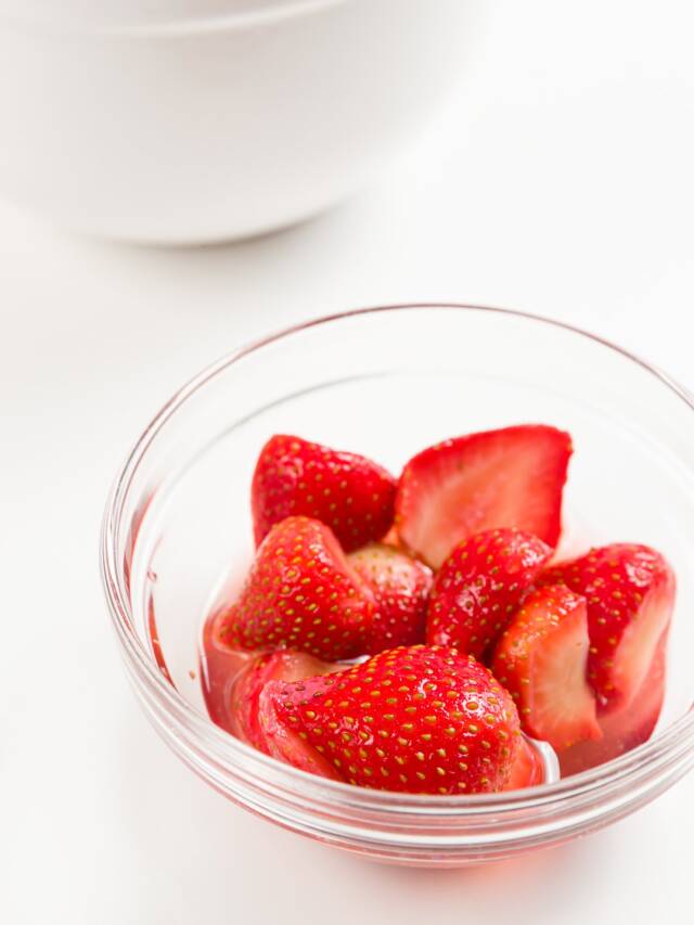 cropped-Macerated-Strawberries-07.jpg