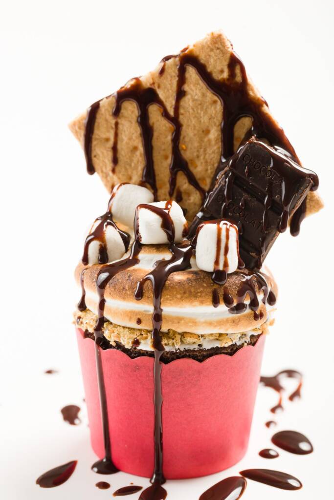 S'mores Cupcakes with Marshmallow Frosting Cupcake Project