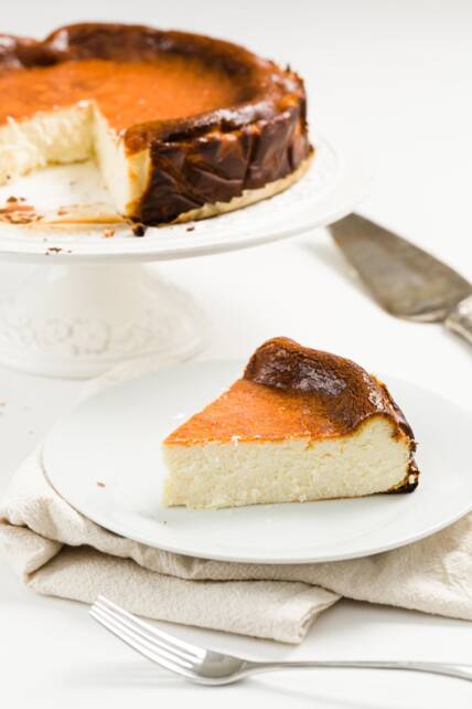 EASY Basque Burnt Cheesecake