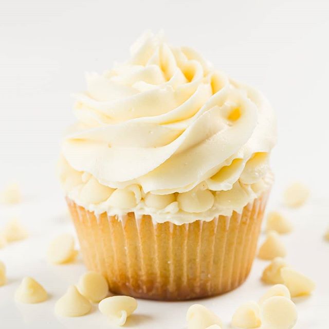 Gallery image for https://www.cupcakeproject.com/white-chocolate-cupcakes/