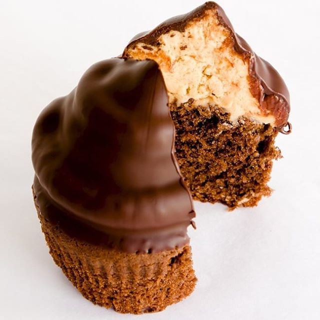 Gallery image for https://www.cupcakeproject.com/peanut-butter-cupcakes/