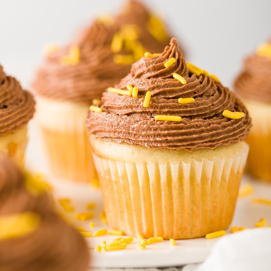 Gallery image for https://www.cupcakeproject.com/chocolate-peanut-butter-banana-frosting/