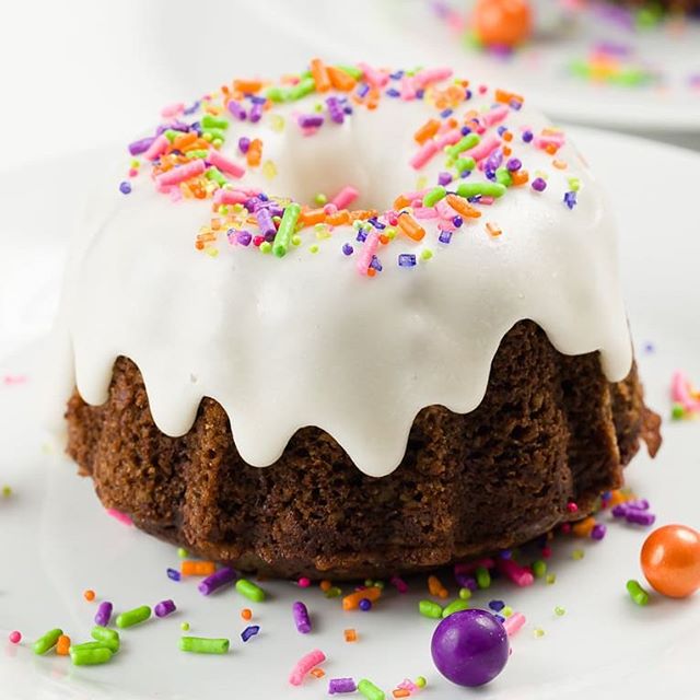 Gallery image for https://www.cupcakeproject.com/chocolate-mini-bundt-cakes/