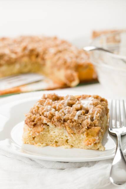 Apple Crumb Cake - Cupcake Project