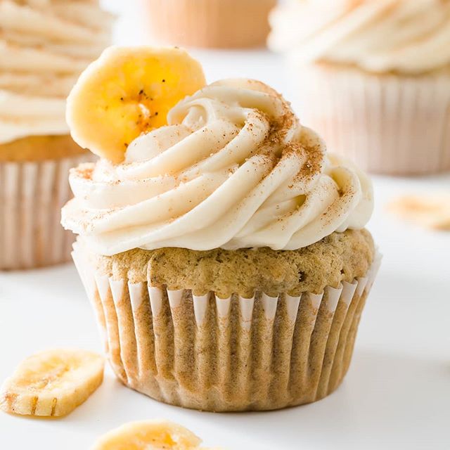 Gallery image for https://www.cupcakeproject.com/easy-banana-cupcakes-with-vanilla/