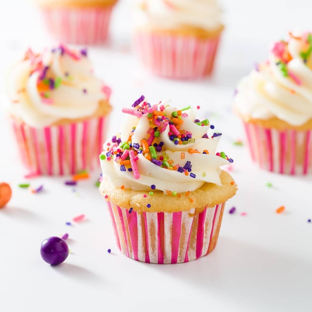 Gallery image for https://www.cupcakeproject.com/how-to-make-mini-cupcakes/
