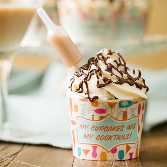 Gallery image for https://www.cupcakeproject.com/chocolate-martini-cupcakes/