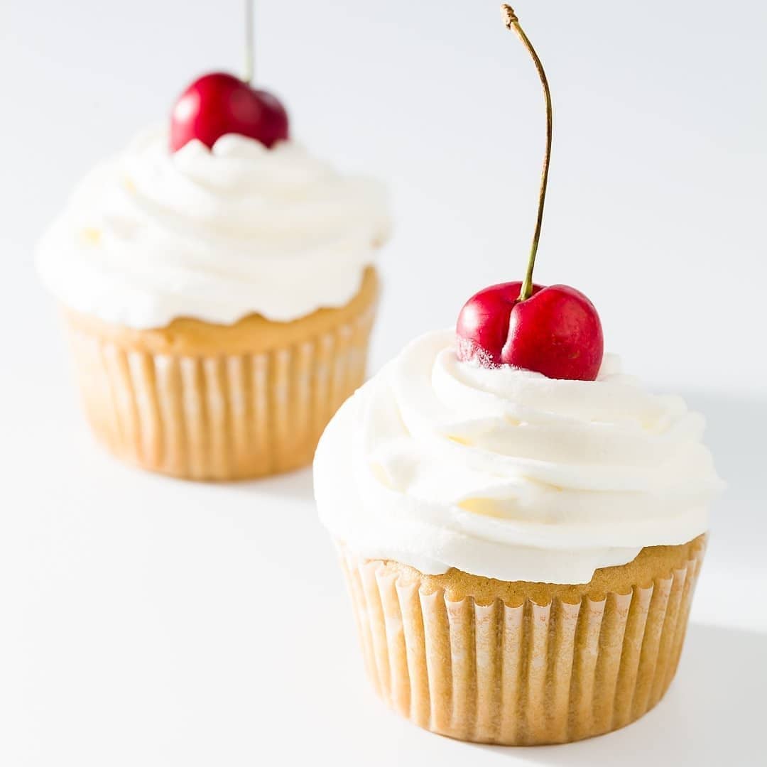 Gallery image for https://www.cupcakeproject.com/cherry-cobbler-cupcakes-july4th/